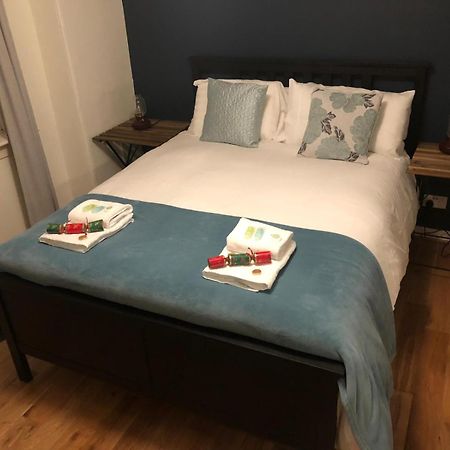 Pass The Keys Cozy Two Bed Flat Near Glasgow Airport & Paisley Exteriér fotografie